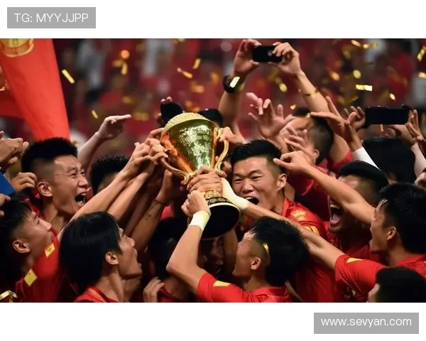 中国足球历史性突破晋级世界杯决赛圈 球员表现引发热议 中国足球历史性突破晋级世界杯决赛圈 球员表现引发热议