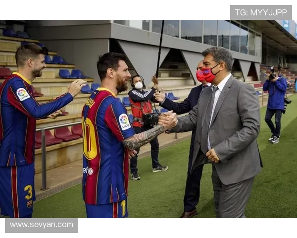 梅西重返巴萨传闻再起 球迷热议是否能续写传奇辉煌