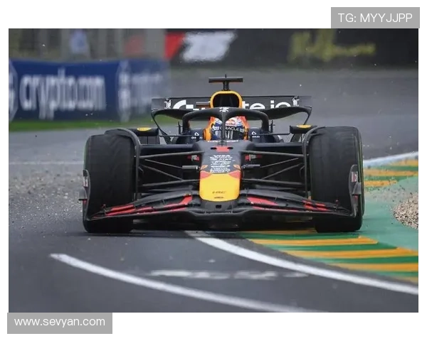 F1赛事最新动向:迈凯伦突破性表现震撼全场 汉密尔顿再度刷新历史纪录 F1赛事最新动向:迈凯伦突破性表现震撼全场 汉密尔顿再度刷新历史纪录