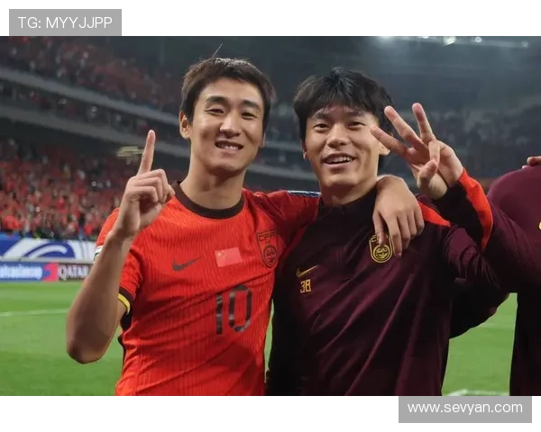 国足新帅亮相中超焦点战外援表现左右争冠格局国际转会窗动向引发热议